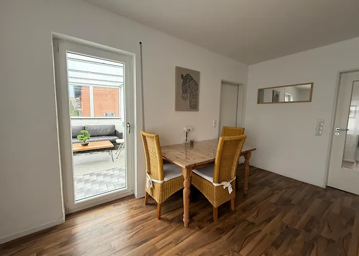 Lejlighed 100qm-3 Room-free Privat Parking-wifi-sn *