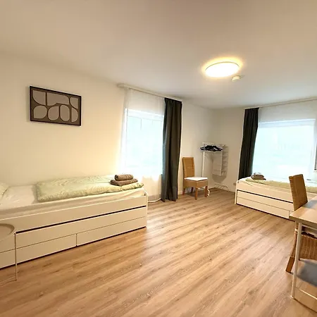 100qm-3 Room-free Privat Parking-wifi-sn Apartman *