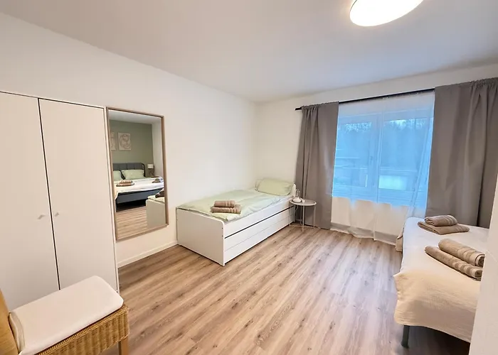 100qm-3 Room-free Privat Parking-wifi-sn