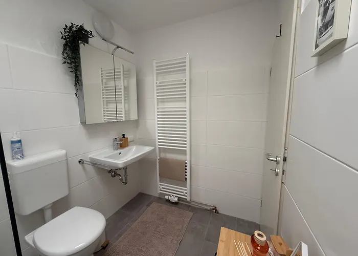 100qm-3 Room-free Privat Parking-wifi-sn Appartement