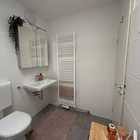 100qm-3 Room-free Privat Parking-wifi-sn 아파트