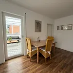 Lägenhet 100qm-3 Room-free Privat Parking-wifi-sn *